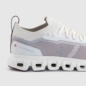 Cloud 6 Versa Trainers