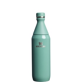 The Spring Green Gloss All Day Slim Bottle 0.59L