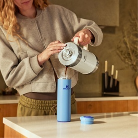 The Blue Sky Transit Fliptop Mug 0.47L