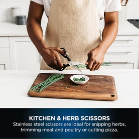 StaySharp Knife Block with Integrated Sharpener 14 Piece Set