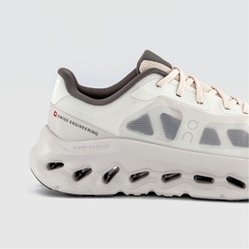 Cloudtilt Remix Trainers