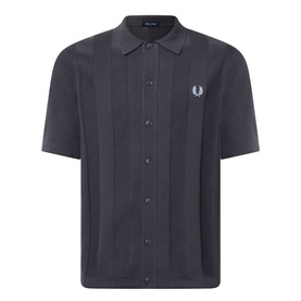 Fred Perry Casual Shirt in Anchor Grey, short-sleeve knit with button-front placket, vertical ribbed panels and embroidered logo