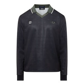 Fred Perry Meyba Long-Sleeve T-Shirt in black with notched collar, long sleeves, ribbed cuffs, and laurel wreath logo
