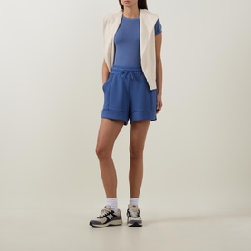 Atrium High-Rise Shorts 4.5"