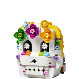 Altar of the Dead: D&iacute;a De Los Muertos Skull D&eacute;cor