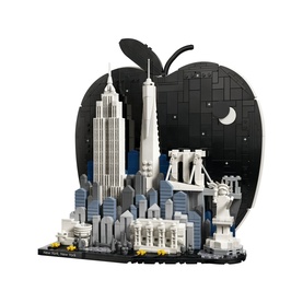 Lego Architecture New York City The Big Apple set, 1465-piece skyline display with Empire State Building, Statue of Liberty, and Brooklyn Bridge