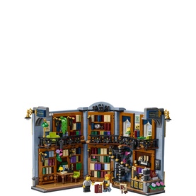 Icons: Bookstore Book Nook Building Set for Adults