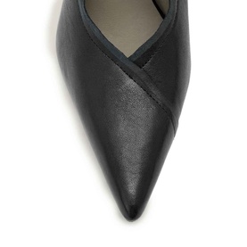 Vera Leather Courts