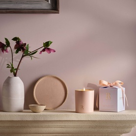 Dublin Tea Rose- Oud and Patchouli Candle 210g