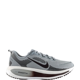 Nike Vomero 18 Trainers