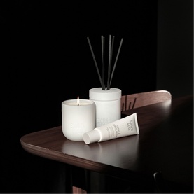 Tonka & White Musk Candle 250g