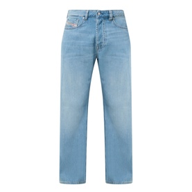 Diesel 3049 loose-fit jeans in light blue denim, five-pocket style with straight wide leg