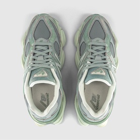 9060 Trainers
