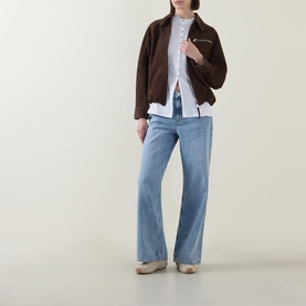 Low-Rise Wide Leg Jeans