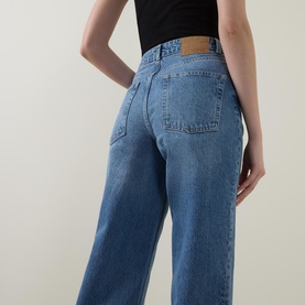 High-Rise Straight Leg Jeans