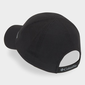 Columbia cap in black, rear view showing structured crown, ventilation panels and Columbia logo tab on adjustable back strap.