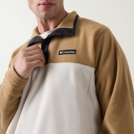 Model wearing Columbia Steens Mountain&trade; II Half Snap Fleece Jacket in Dark Stone/Delta, showing colour-block detail and half-snap collar close-up
