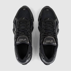 Gel-Kinetic Fluent Trainers