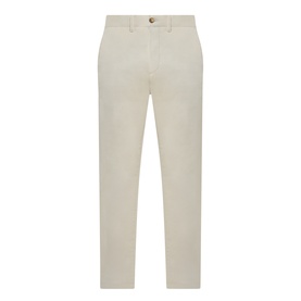 Gant Classic Mid-Rise Straight Leg Chinos in clay beige, zip-fly, belt loops, four-pocket design, straight-cut leg, smooth fabric.