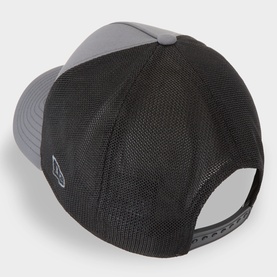 New Era Truc9/40 Sport Baseball Cap in grey, two-tone design with black mesh back, curved visor and snapback fastening