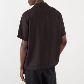 Model wearing NN07 Dusky Port casual shirt, back view, short sleeves, camp collar, relaxed fit in TENCEL Modal blend