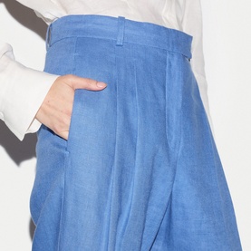 Linen Pleated Tapered-Leg Trousers