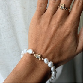 Heart Crown Claddagh Pearl Bracelet