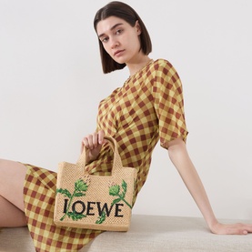 Logo Font Artichoke Tote Bag