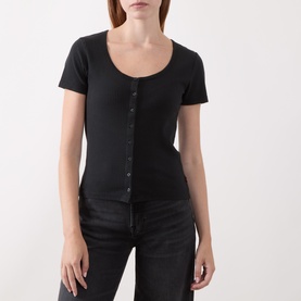 Model wearing Levi's T-Shirt in Anthracite Night, ribbed short-sleeve with button-front detail, styled with black jeans.