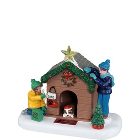 Doghouse Christmas Figurine 8cm