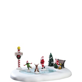 North Pole Ice Follies Animated Scene 14cm