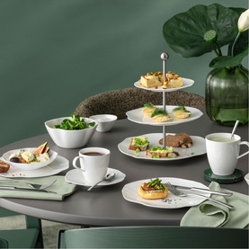 Pura Cake Stand