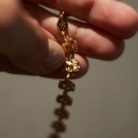 Under The Sun Shell Bracelet