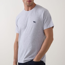 Model wearing Rodd & Gunn The Gunn 2.0 T-Shirt in light grey, featuring crew neck, short sleeves and embroidered pointer dog logo at chest.