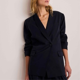 Relaxed Single-Breasted Blazer