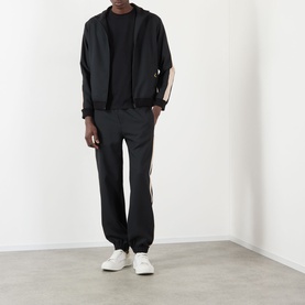 Stripe V-Logo Sweatshirt
