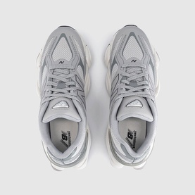 9060 Trainers