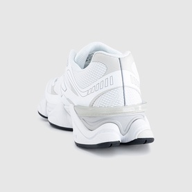 9060 Trainers
