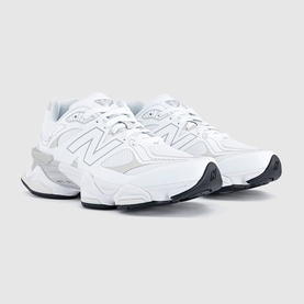 9060 Trainers