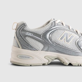 MR530 Trainers