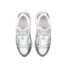 Pulse Runner Trainers