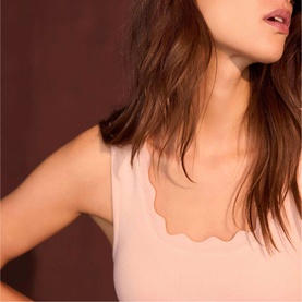 Scallop Trim Vest