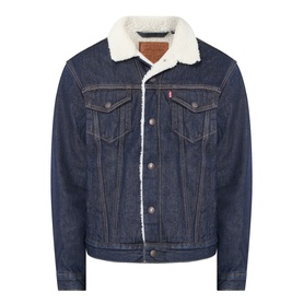 Levi's Type III Sherpa Trucker Jacket in rinse wash dark denim with cream sherpa collar lining, chest pockets and silver button fastenings