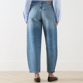 Saveyra Barrel-Leg Jeans