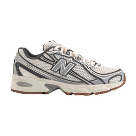740 V2 Trainers