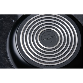 Non-Stick Large Saucepan 20cm