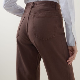 Model wearing InWear Gladys Straight Leg Jeans in Coffee Quartz, showing rear five-pocket detail and tonal stitching, styled with a white shirt.