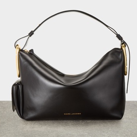 Marc Jacobs The Scene Large Shoulder Bag in black smooth leather, gold-tone hardware, adjustable shoulder strap and side pocket