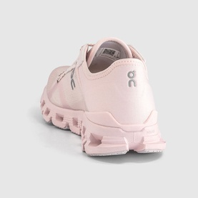 On Cloud 5 trainer in pale pink, mesh and synthetic upper, chunky pink CloudTec sole, heel logo detail