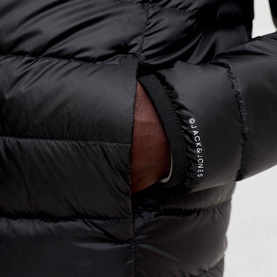 Jack & Jones Berg Padded Hooded Puffer Jacket in black, close-up of quilted panel and branded side pocket detail